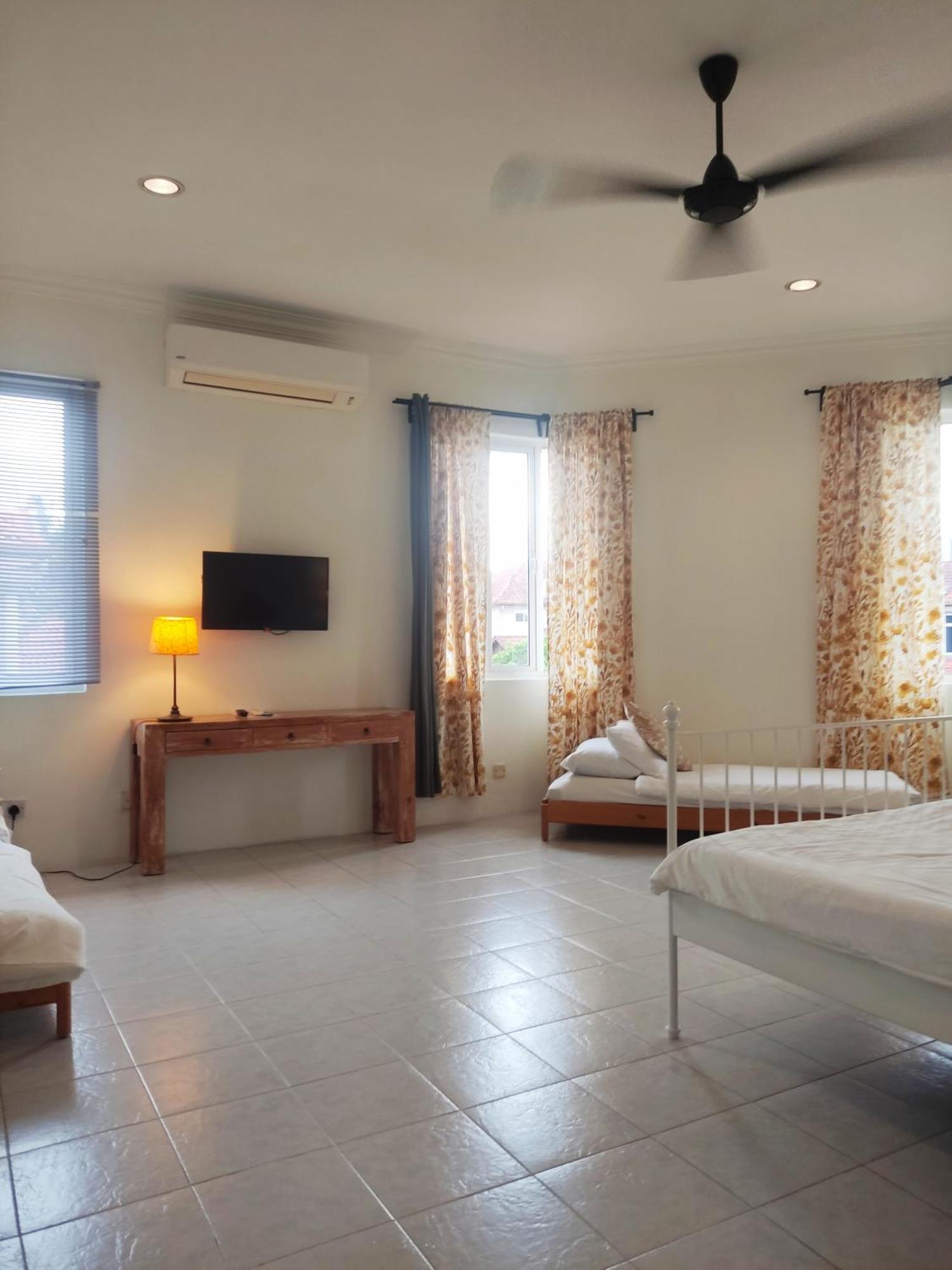 Rumah Putih Near Klia Sepang Dış mekan fotoğraf