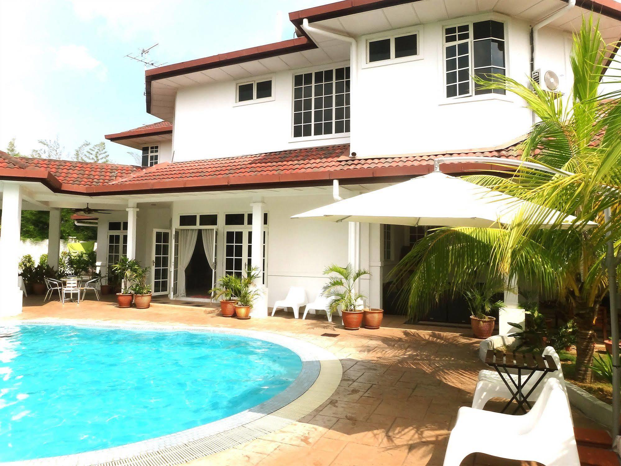 Rumah Putih Near Klia Sepang Dış mekan fotoğraf