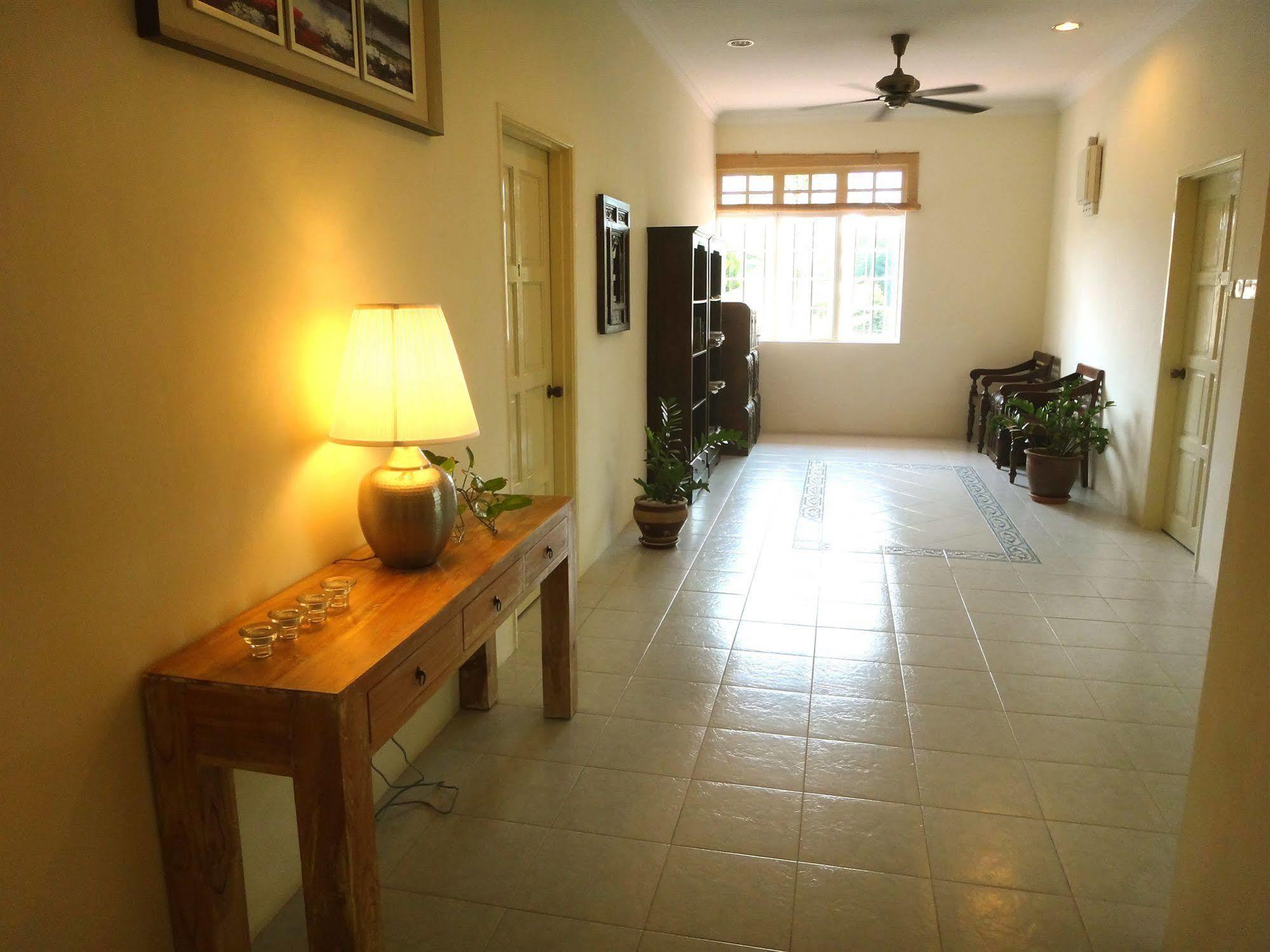 Rumah Putih Near Klia Sepang Dış mekan fotoğraf